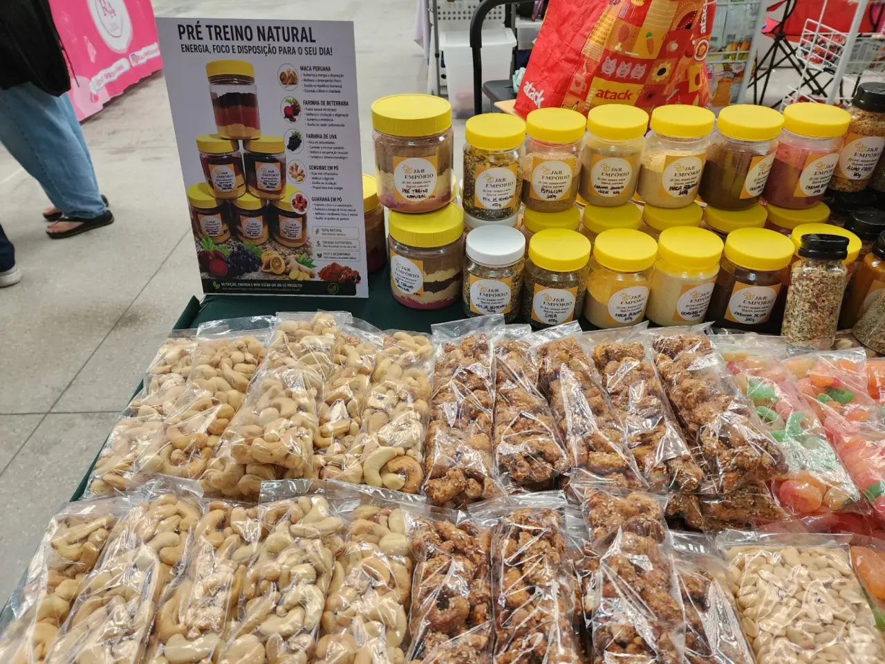 Castanhas, doces e produtos naturais do J&R Empório